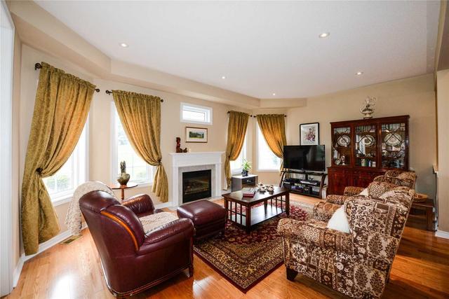 37 Calliandra Tr, Condo with 2 bedrooms, 3 bathrooms and 2 parking in Brampton ON | Image 8