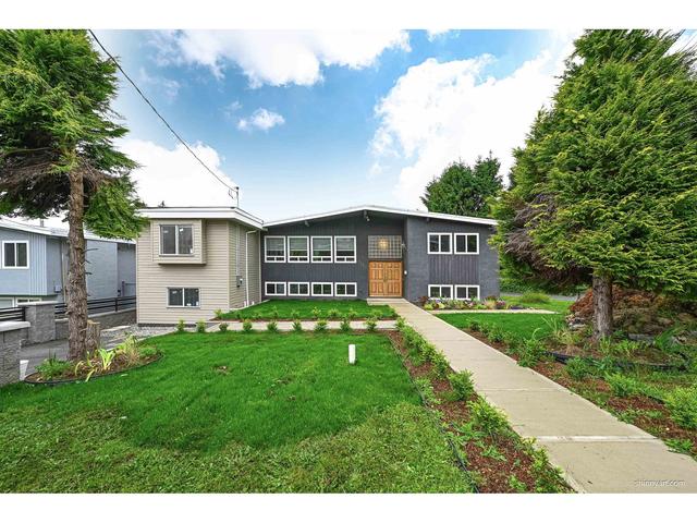 7183 Paulus Crescent, House detached with 10 bedrooms, 6 bathrooms and null parking in Burnaby BC | Card Image