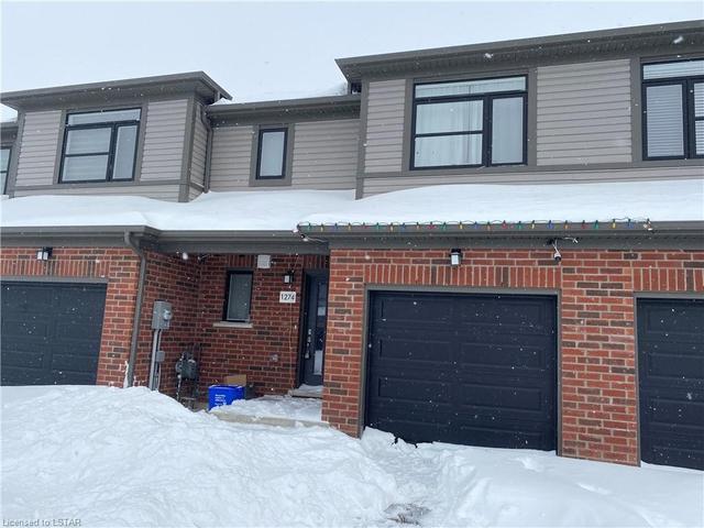 1274 Michael Circle, House attached with 3 bedrooms, 2 bathrooms and 3 parking in London ON | Image 2