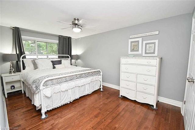 34 Royal York Rd, House detached with 4 bedrooms, 2 bathrooms and 6 parking in St. Catharines ON | Image 5