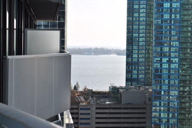 1002 - 100 Harbour St, Condo with 2 bedrooms, 2 bathrooms and 0 parking in Toronto ON | Image 12