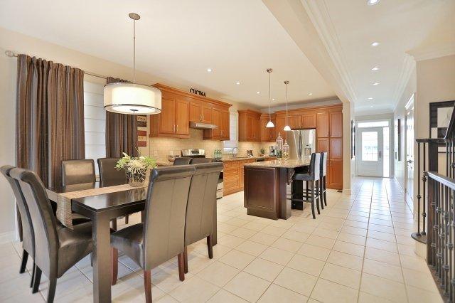3207 Stocksbridge Ave, House detached with 3 bedrooms, 3 bathrooms and 2 parking in Oakville ON | Image 7