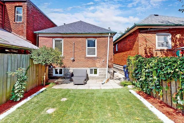 409 Mortimer Ave, House detached with 2 bedrooms, 3 bathrooms and 1 parking in Toronto ON | Image 22