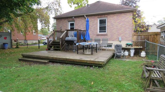 566 Cameron St, House detached with 2 bedrooms, 2 bathrooms and 4 parking in Peterborough ON | Image 15