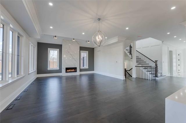 511 Sandbrook Rd N, House detached with 4 bedrooms, 10 bathrooms and 6 parking in Oakville ON | Image 3