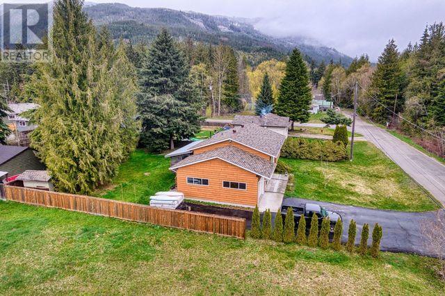 1414 Green Road N, House detached with 3 bedrooms, 1 bathrooms and 6 parking in Sicamous BC | Image 46