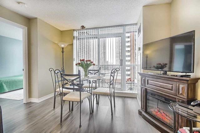 402 - 5 Michael Power St, Condo with 2 bedrooms, 2 bathrooms and 2 parking in Toronto ON | Image 6
