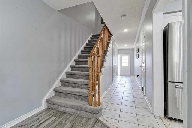 5199 Porter St, House attached with 3 bedrooms, 3 bathrooms and 3 parking in Burlington ON | Image 7