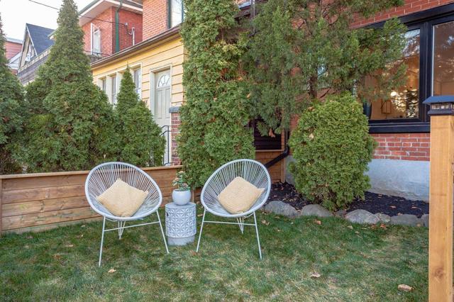main - 46 Emerson Ave, House detached with 2 bedrooms, 2 bathrooms and 1 parking in Toronto ON | Image 14