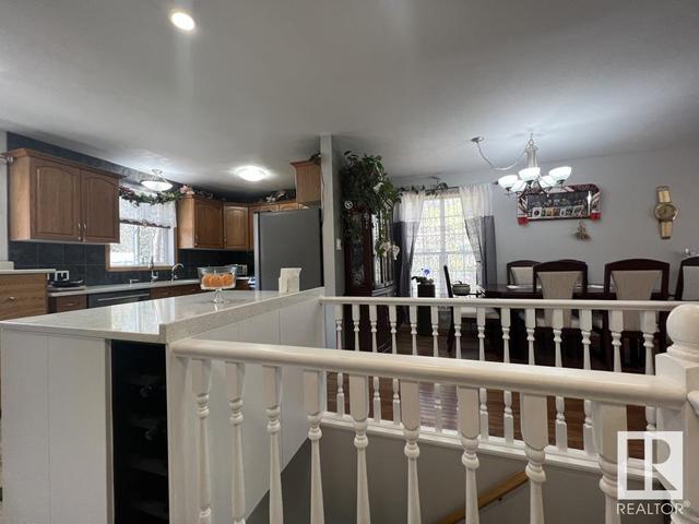 16435 Sandy Cr, House detached with 4 bedrooms, 3 bathrooms and 10 parking in Smoky Lake County AB | Image 10