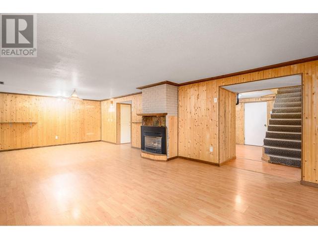 11901 Kalamalka Road, House detached with 5 bedrooms, 2 bathrooms and 2 parking in Coldstream BC | Image 30