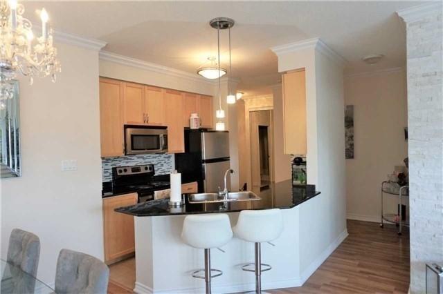 103 - 872 Sheppard Ave W, Condo with 2 bedrooms, 2 bathrooms and 1 parking in Toronto ON | Image 2