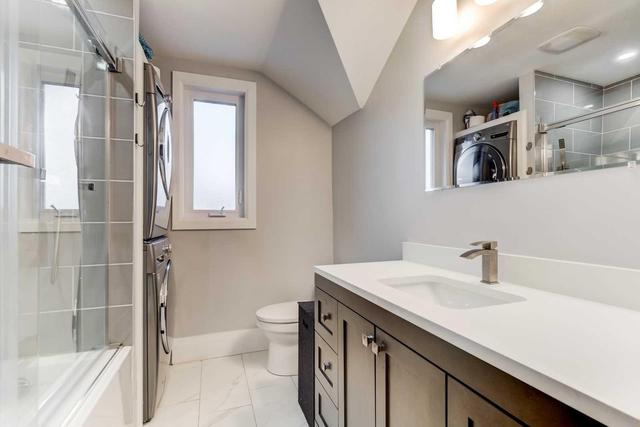 568 Woodbine Ave, House semidetached with 2 bedrooms, 3 bathrooms and 1 parking in Toronto ON | Image 19