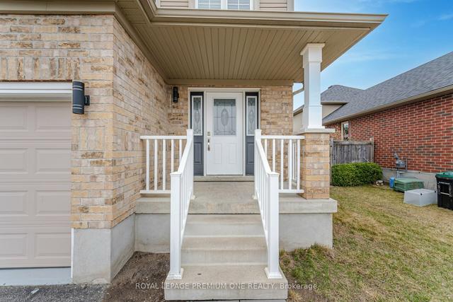 397 Greenwood Dr, House detached with 3 bedrooms, 3 bathrooms and 3 parking in Essa ON | Image 33