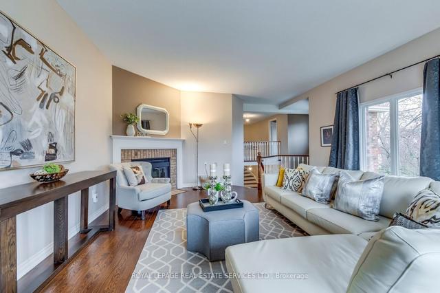 3087 Cascade Crt, House detached with 4 bedrooms, 3 bathrooms and 6 parking in Mississauga ON | Image 9