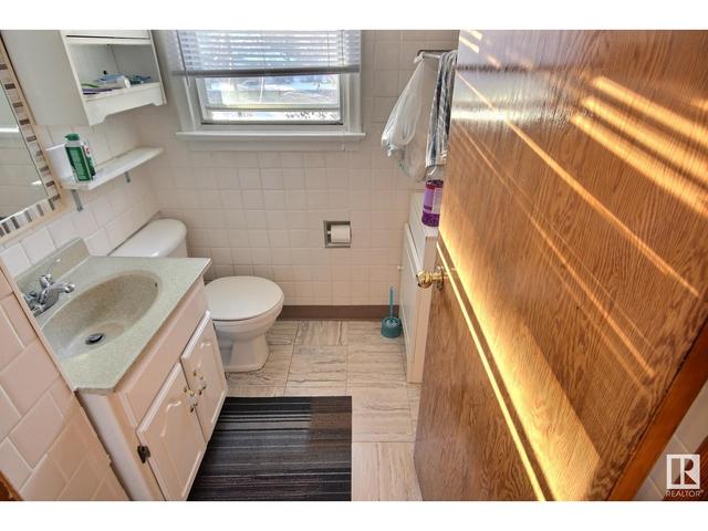 13567 107a Av Nw, House detached with 4 bedrooms, 1 bathrooms and null parking in Edmonton AB | Image 17