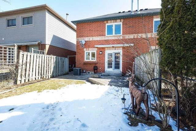 102 Waller St, House semidetached with 3 bedrooms, 2 bathrooms and 3 parking in Whitby ON | Image 22
