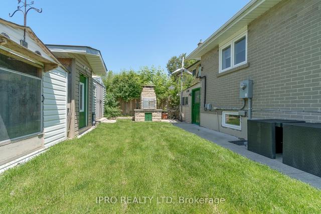 34 Flowertown Ave, House detached with 3 bedrooms, 2 bathrooms and 3 parking in Brampton ON | Image 28
