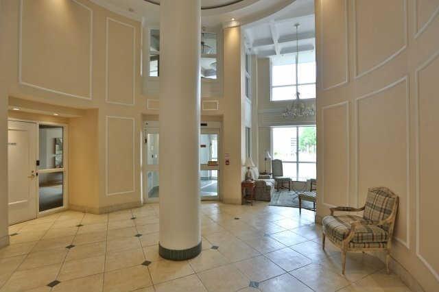 uph#1 - 40 Old Mill Rd, Condo with 2 bedrooms, 3 bathrooms and 2 parking in Oakville ON | Image 3