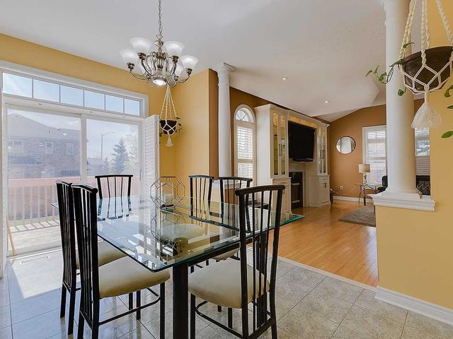498 Tremblant Crt, House detached with 4 bedrooms, 5 bathrooms and 5 parking in Mississauga ON | Image 3
