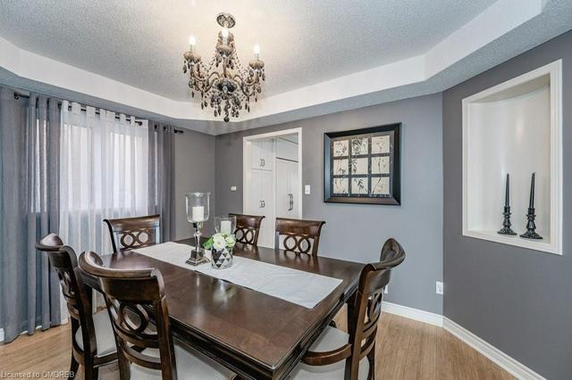 5457 Remington Court, House detached with 4 bedrooms, 2 bathrooms and null parking in Mississauga ON | Image 18