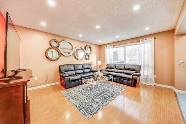 81 Trumpeter St, House semidetached with 3 bedrooms, 4 bathrooms and 3 parking in Toronto ON | Image 38