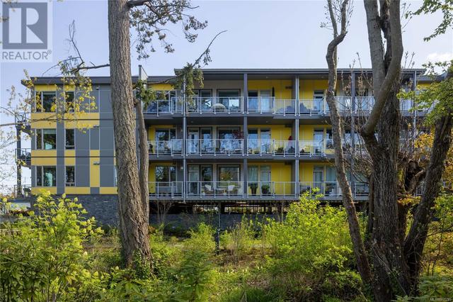 205 - 10660 Mcdonald Park Rd, Condo with 2 bedrooms, 2 bathrooms and 2 parking in North Saanich BC | Image 17