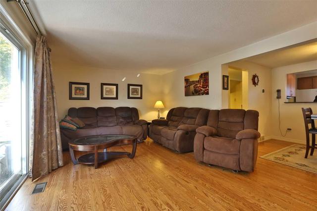 116 - 151 Gateshead Cres, Townhouse with 3 bedrooms, 2 bathrooms and 1 parking in Hamilton ON | Image 12