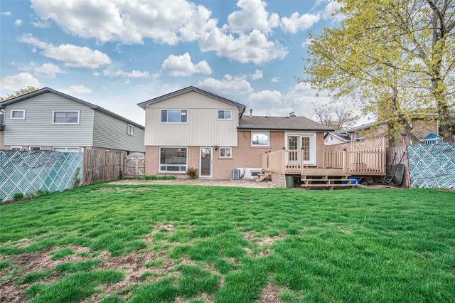 28 Kilmanagh Crt, House detached with 3 bedrooms, 3 bathrooms and 6 parking in Brampton ON | Image 17