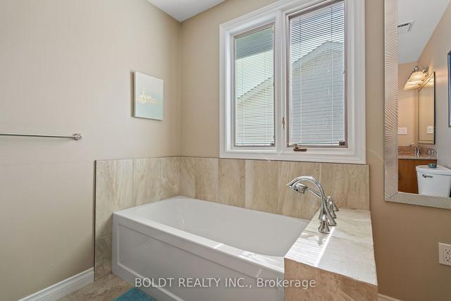 66 Courtleigh Rd, House detached with 3 bedrooms, 3 bathrooms and 4 parking in St. Catharines ON | Image 25