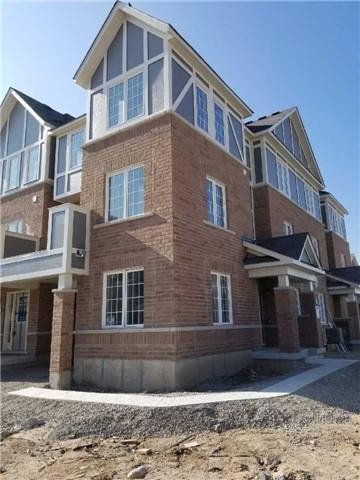 653 Laking Terr, House attached with 4 bedrooms, 3 bathrooms and 2 parking in Milton ON | Image 3