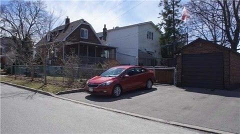 36 Robert St, House detached with 2 bedrooms, 2 bathrooms and 2 parking in Toronto ON | Image 18