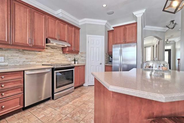 492 Britannia Ave, House detached with 4 bedrooms, 4 bathrooms and 6 parking in Oshawa ON | Image 39