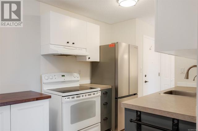 105 - 3277 Glasgow Ave, Condo with 1 bedrooms, 1 bathrooms and 1 parking in Saanich BC | Image 14