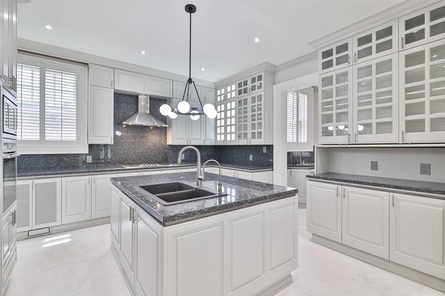 60 Dunvegan Rd, House detached with 8 bedrooms, 8 bathrooms and 10 parking in Toronto ON | Image 38