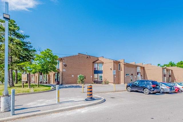 th22 - 242 John Garland Blvd, Townhouse with 3 bedrooms, 2 bathrooms and 2 parking in Toronto ON | Image 22