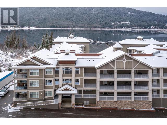 302 - 302 Mara Lake Lane, Condo with 3 bedrooms, 3 bathrooms and 2 parking in Sicamous BC | Image 1