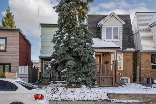 17 Myrtle Ave, House detached with 2 bedrooms, 2 bathrooms and 2 parking in Toronto ON | Card Image