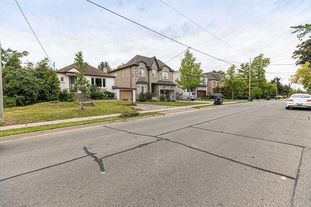 103 Patricia Ave, House detached with 2 bedrooms, 2 bathrooms and 3 parking in Toronto ON | Image 5