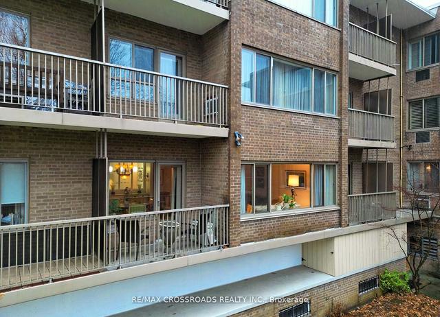 108 - 7 Thornwood Rd, Condo with 2 bedrooms, 2 bathrooms and 1 parking in Toronto ON | Image 9
