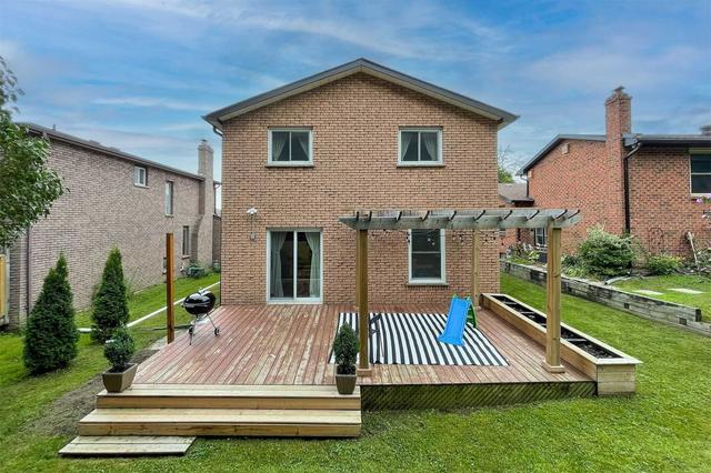 323 Cumberland Crt, House detached with 4 bedrooms, 4 bathrooms and 6 parking in Oshawa ON | Image 30