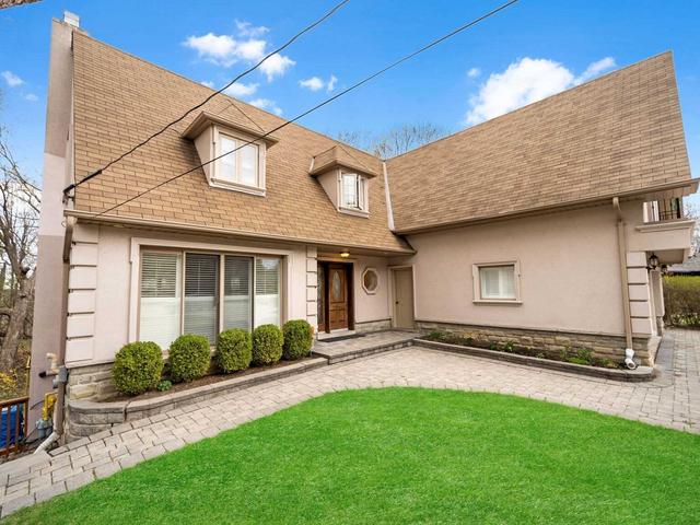 31 Viamede Cres, House detached with 4 bedrooms, 6 bathrooms and 6 parking in Toronto ON | Image 2