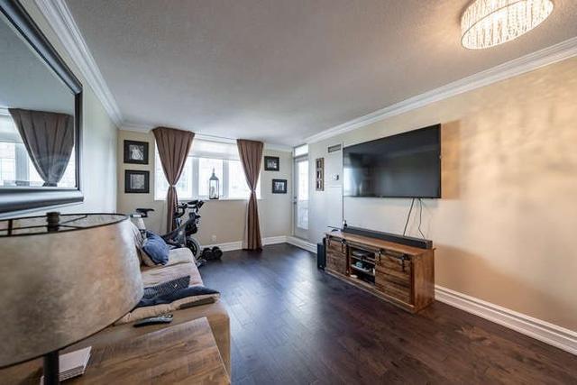 416 - 185 Legion Rd N, Condo with 2 bedrooms, 2 bathrooms and 1 parking in Toronto ON | Image 2