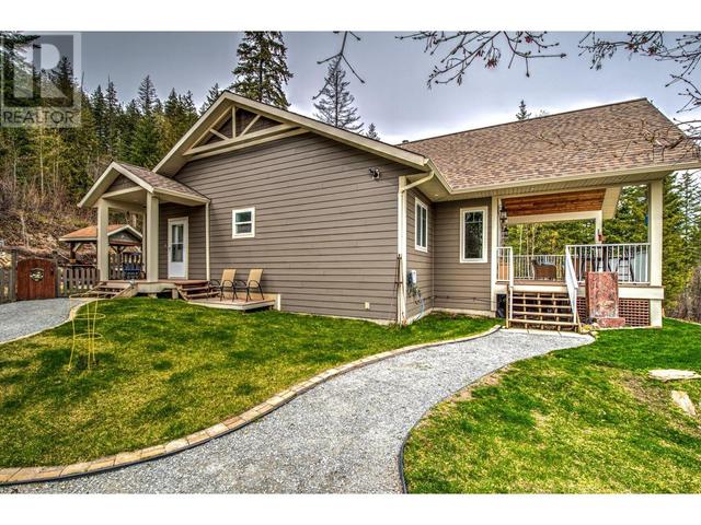 414 Gunter Ellison Road, House detached with 3 bedrooms, 2 bathrooms and 1 parking in North Okanagan F BC | Image 4