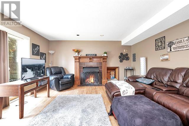5904 - 59 Streetclose, House detached with 4 bedrooms, 3 bathrooms and 2 parking in Rocky Mountain House AB | Image 12