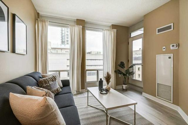 1104 - 85 Bloor St E, Condo with 1 bedrooms, 1 bathrooms and 0 parking in Toronto ON | Image 8