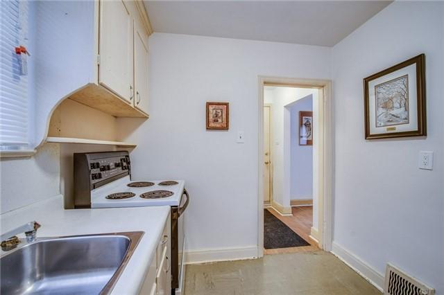 1356 Woodbine Ave, House detached with 2 bedrooms, 1 bathrooms and 1 parking in Toronto ON | Image 6