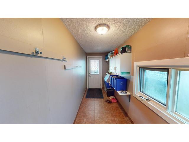 112 12th Avenue S, House detached with 3 bedrooms, 2 bathrooms and null parking in Cranbrook BC | Image 24