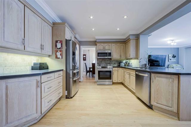 2 Donmac Dr, House detached with 6 bedrooms, 5 bathrooms and 5 parking in Toronto ON | Image 40