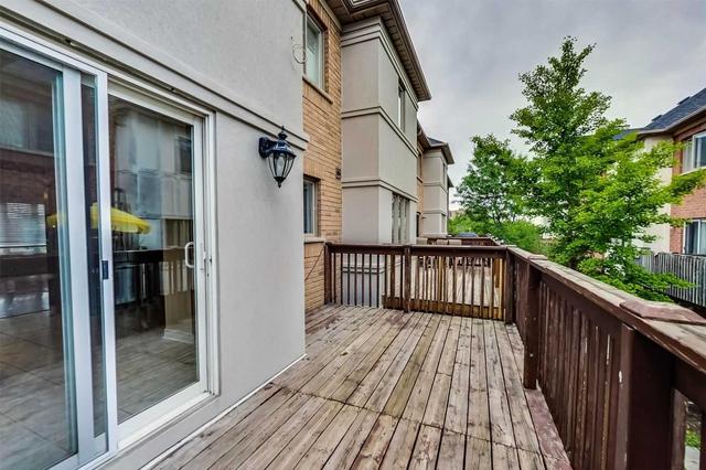 unit 1 - 21 West Deane Park Dr, Townhouse with 3 bedrooms, 3 bathrooms and 2 parking in Toronto ON | Image 5